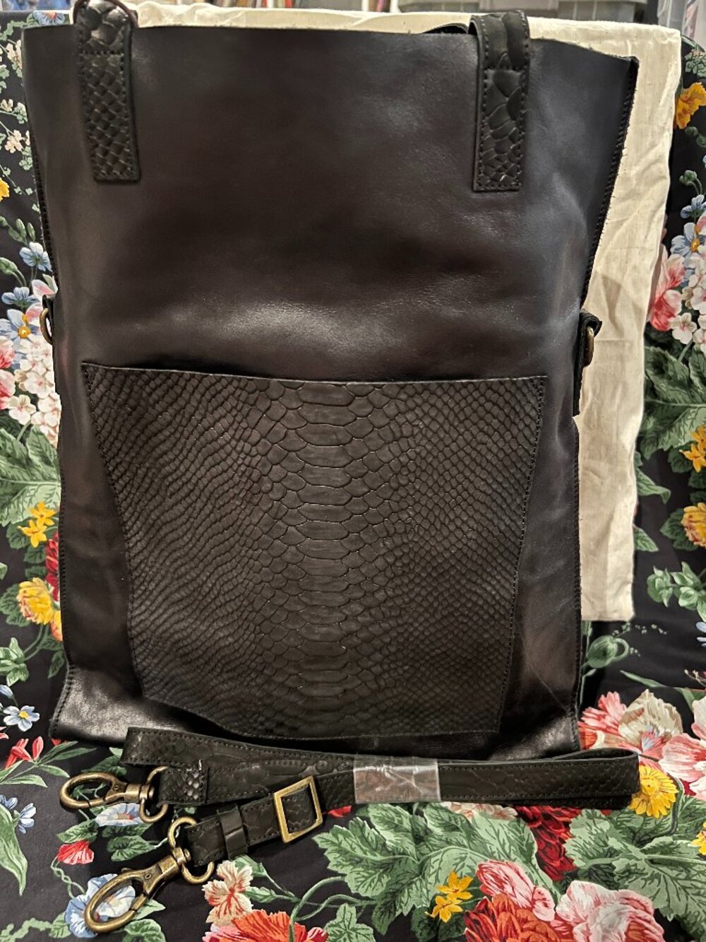 NWT Chen & Derington Black Leather Python Embossed Foldover Tote & Dust Cover